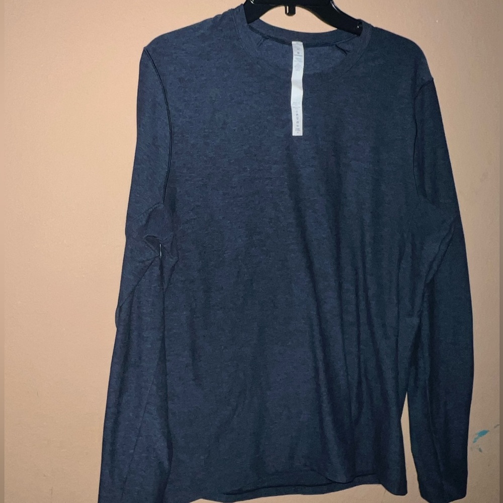 Mens lululemon shirt M